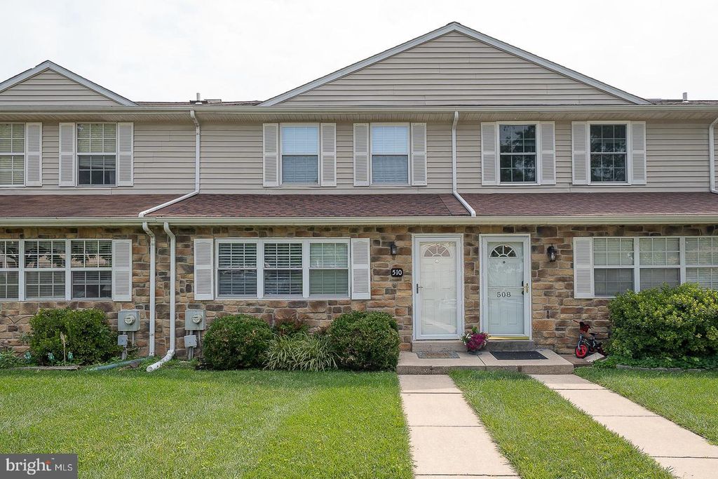 510 LANCASTER CT #494, Downingtown, PA 19335