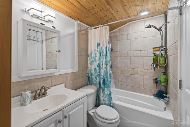 6823 Thompson Road, Colerain Twp, OH 45247