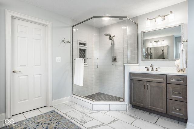 7390 Fox Hollow Ridge, Zionsville, IN 46077