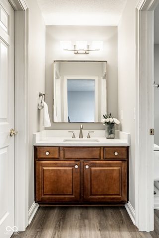 7390 Fox Hollow Ridge, Zionsville, IN 46077