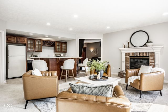 7390 Fox Hollow Ridge, Zionsville, IN 46077