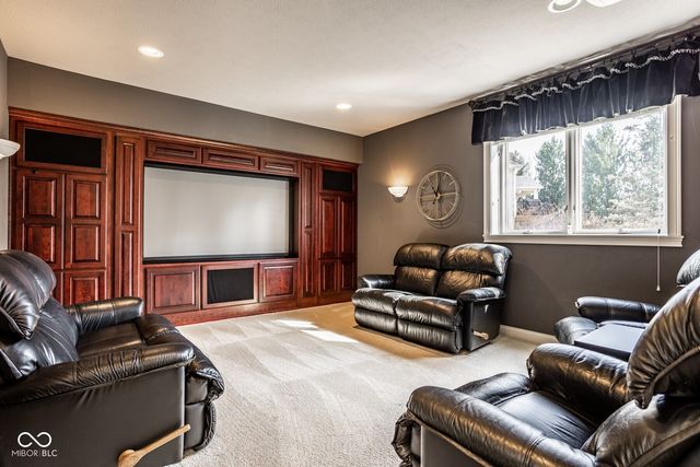 7390 Fox Hollow Ridge, Zionsville, IN 46077