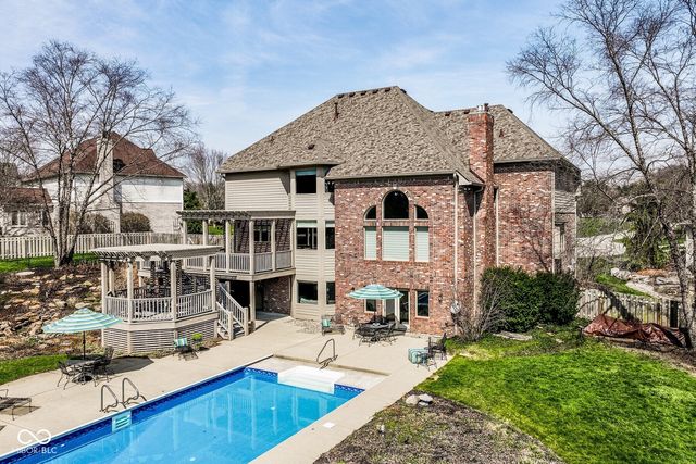 7390 Fox Hollow Ridge, Zionsville, IN 46077