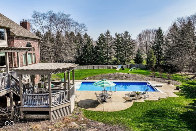 7390 Fox Hollow Ridge, Zionsville, IN 46077