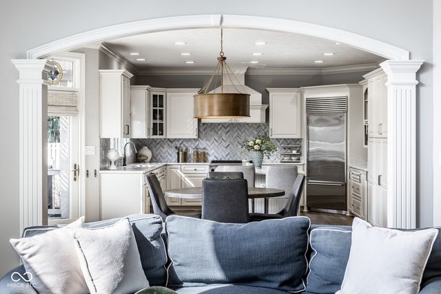 7390 Fox Hollow Ridge, Zionsville, IN 46077