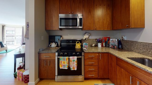 16 Miner 607, Boston, MA 02215