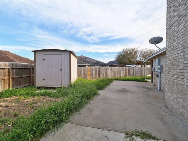 2422 Songbird Lane, Corpus Christi, TX 78414