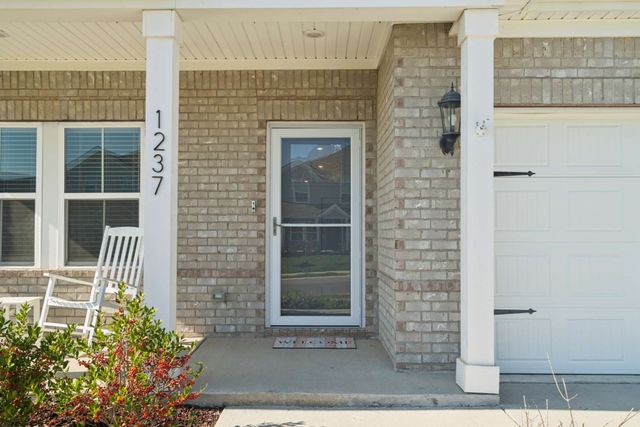 1237 Dutch Peak, Lebanon, TN 37090