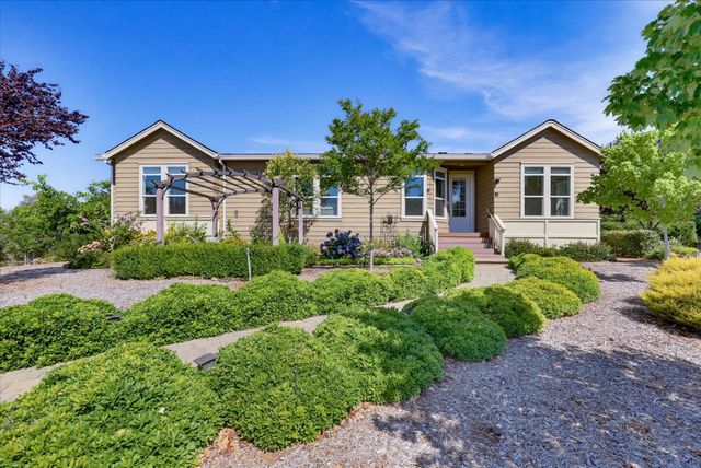 11503 Lime Kiln Rd, Grass Valley, CA 95949