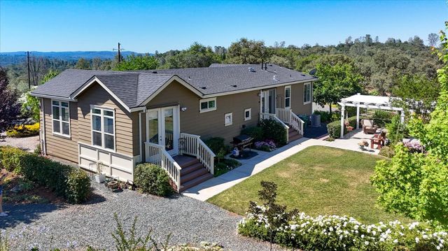 11503 Lime Kiln Rd, Grass Valley, CA 95949