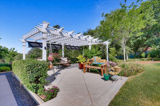 11503 Lime Kiln Rd, Grass Valley, CA 95949