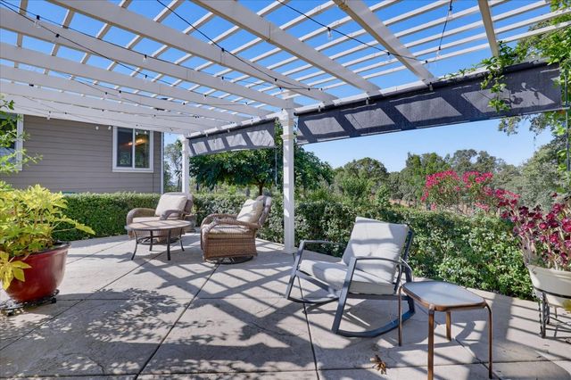 11503 Lime Kiln Rd, Grass Valley, CA 95949