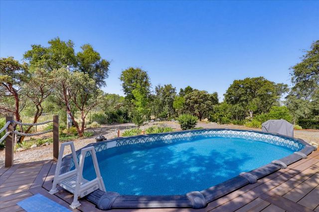 11503 Lime Kiln Rd, Grass Valley, CA 95949