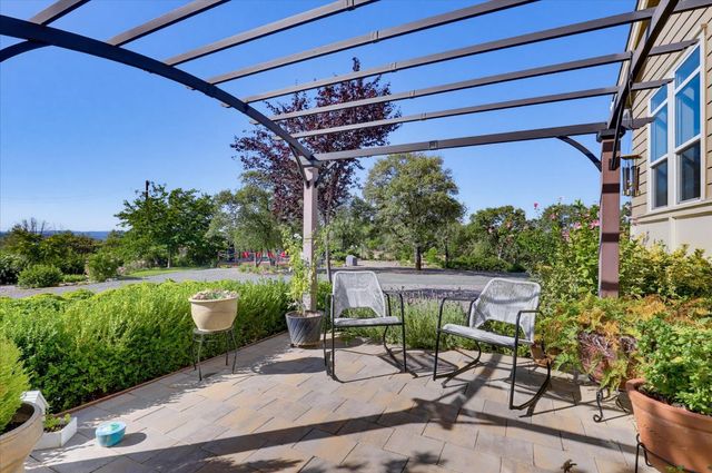 11503 Lime Kiln Rd, Grass Valley, CA 95949