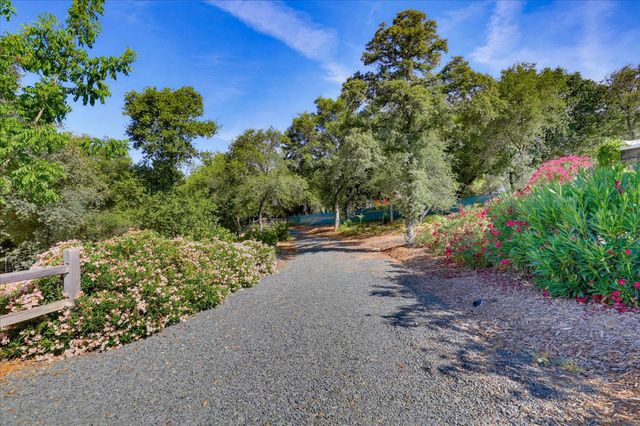11503 Lime Kiln Rd, Grass Valley, CA 95949