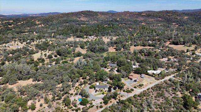 11503 Lime Kiln Rd, Grass Valley, CA 95949