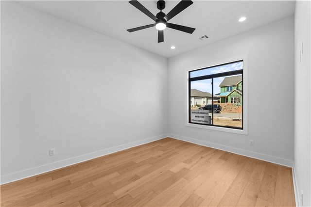 3409 SW Starburst Avenue, Bentonville, AR 72713