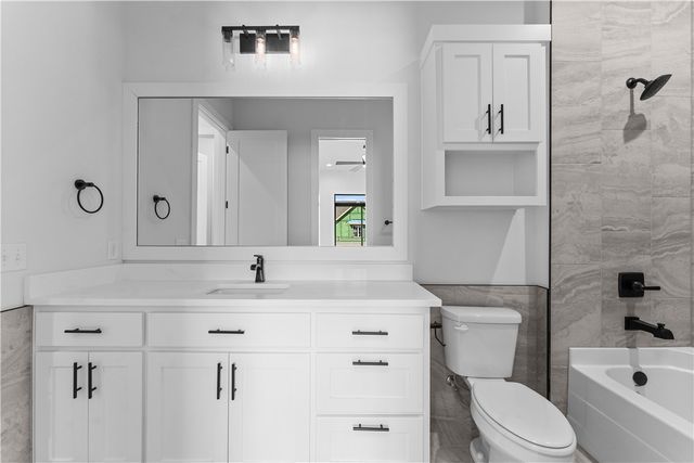 3409 SW Starburst Avenue, Bentonville, AR 72713