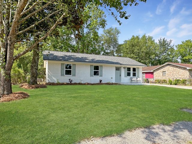 106 Fripp Lane, Summerville, SC 29483
