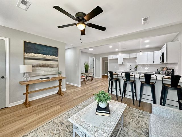 106 Fripp Lane, Summerville, SC 29483