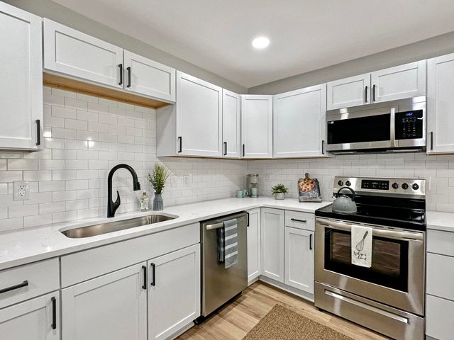 106 Fripp Lane, Summerville, SC 29483