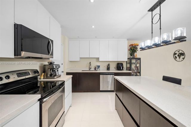 1330 NE 105th St 301, Miami Shores, FL 33138