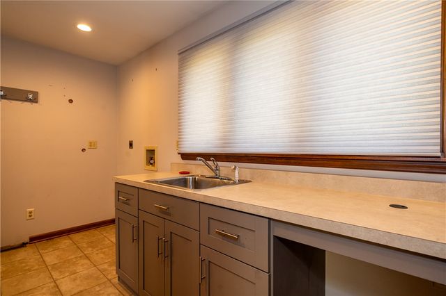 6853 Cloister Cliffs Drive, Madison Twp, OH 45042