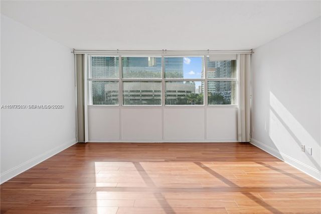 1420 Brickell Bay Dr 505C, Miami, FL 33131