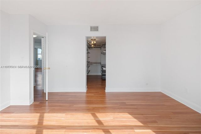 1420 Brickell Bay Dr 505C, Miami, FL 33131