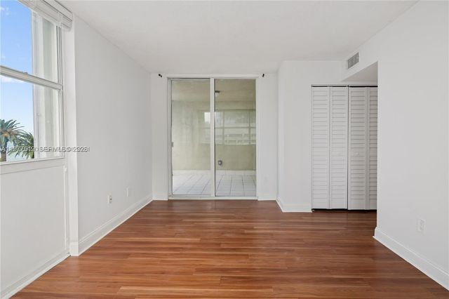 1420 Brickell Bay Dr 505C, Miami, FL 33131