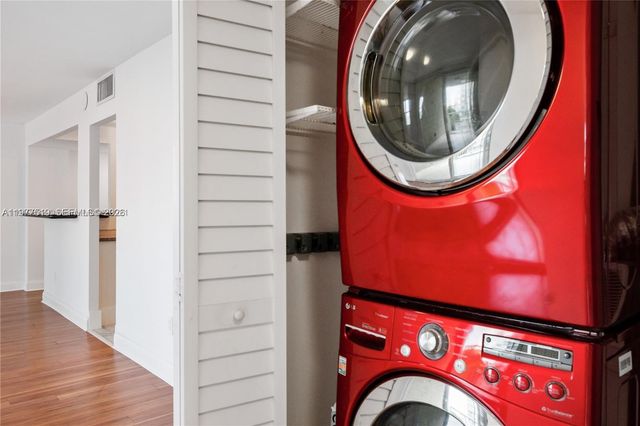 1420 Brickell Bay Dr 505C, Miami, FL 33131