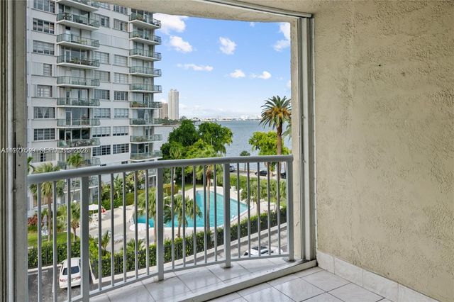 1420 Brickell Bay Dr 505C, Miami, FL 33131