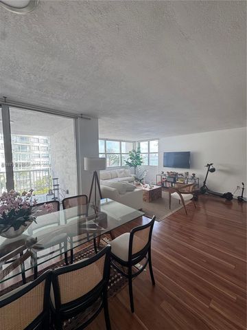 1420 Brickell Bay Dr 505C, Miami, FL 33131