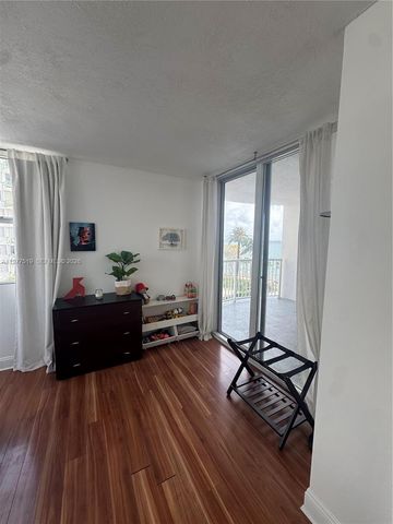 1420 Brickell Bay Dr 505C, Miami, FL 33131