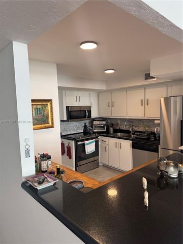 1420 Brickell Bay Dr 505C, Miami, FL 33131