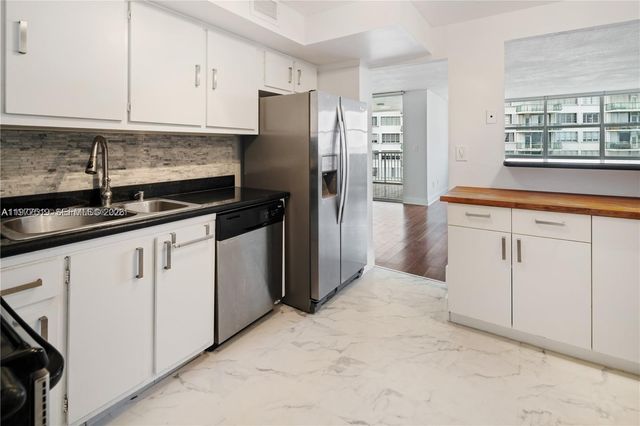 1420 Brickell Bay Dr 505C, Miami, FL 33131