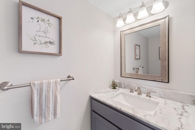 135 BUCKINGHAM WAY, Mount Laurel, NJ 08054