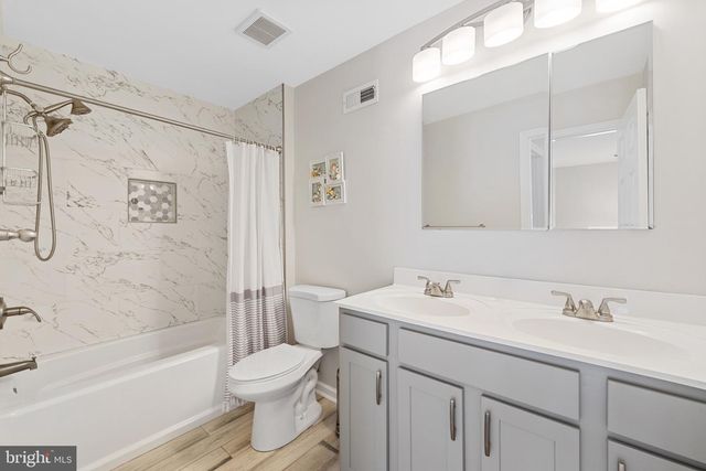 135 BUCKINGHAM WAY, Mount Laurel, NJ 08054