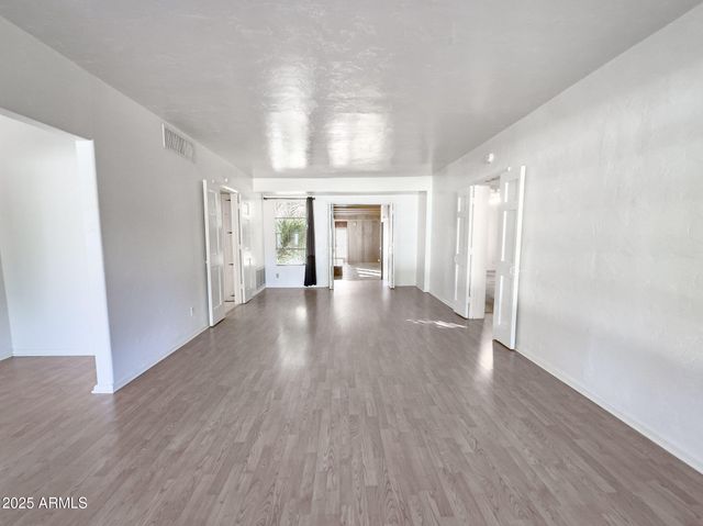 41 E MYRTLE Avenue, Phoenix, AZ 85020