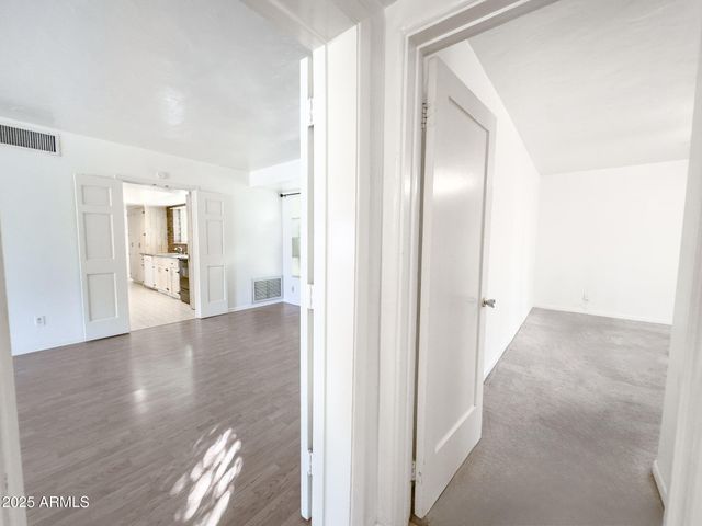 41 E MYRTLE Avenue, Phoenix, AZ 85020