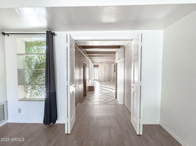 41 E MYRTLE Avenue, Phoenix, AZ 85020