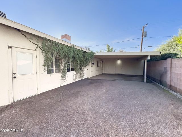 41 E MYRTLE Avenue, Phoenix, AZ 85020