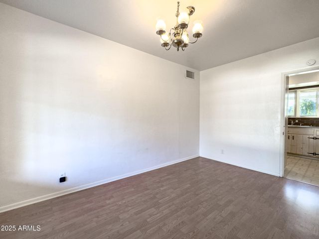 41 E MYRTLE Avenue, Phoenix, AZ 85020