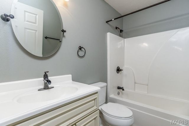 26947 Savery Lane, Laquey, MO 65534