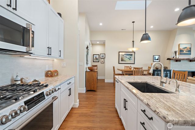 211 E Vineyard Crest Road, Grapeview, WA 98546