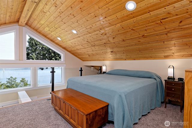 211 E Vineyard Crest Road, Grapeview, WA 98546