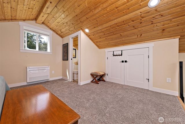 211 E Vineyard Crest Road, Grapeview, WA 98546