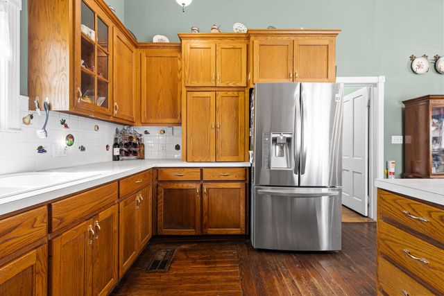 502 E Benners Street, Jefferson, TX 75657