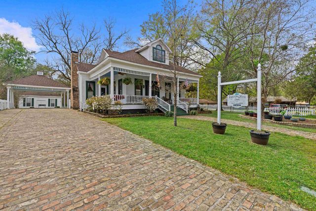 502 E Benners Street, Jefferson, TX 75657