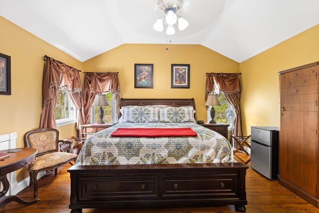 502 E Benners Street, Jefferson, TX 75657